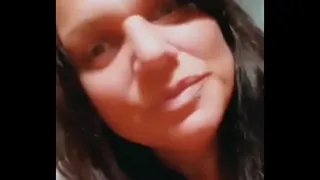Bbw plays fingers her pussy