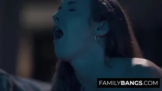 Midnight 69: Stepsister's Passion ⭐ FamilyBangs.com