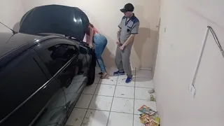 I went to the mechanic he got a hard cock and fucked me!