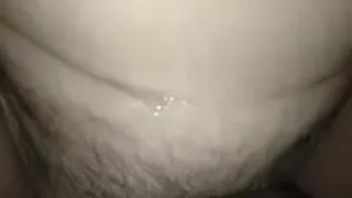 Spreading the big girl's pussy, stuffing the cock in her pussy, it's very exciting, fucking her clit until the cum fills her pussy hole, her moaning makes her extremely aroused.