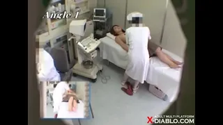 Video leaked from a hidden camera set up at a certain Kansai obstetrics and gynecology department Ichika, a 24-year-old housekeeper