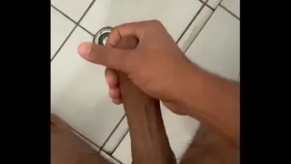 Enjoying yummy in the handjob