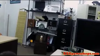 Pawnshop musician cocksucking for extra cash