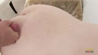 Masseuse sucked a dick before getting her trimmed pussy smashed