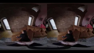 DARK ROOM VR - Blue Eyed Beauty