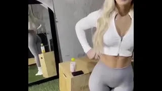 This girl asked me for help at the gym and I had to fuck her as a reward