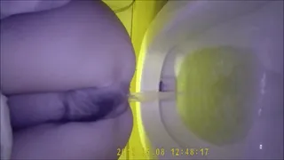 young girl teen piss in the toilet and young pussy