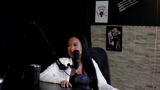 He wants to do it with a transsexual, he was sitting on the dick thinking about a pussy, he revealed what a man needs to have - Paulistinha (SHEER/RED)