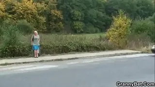 Stranger bangs her old hairy hole