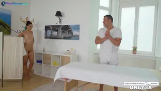 QuickFap 11m of oily massage with Andreina De Luxe by Porn Stream Live