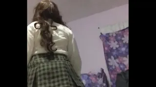 I secretly record HOW URINE WITH A SKIRT a young LATINA woman after UNI! Virtual hidden camera homemade sex Upskirt (part2)