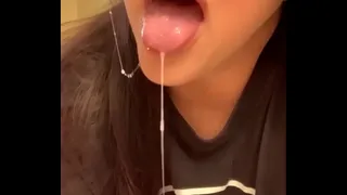 Giving this lollipop good head