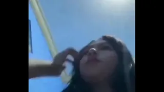 dikamar sendiri enaknya omek