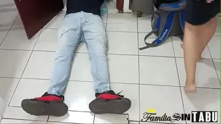 The cocky plumber put the in the ass of the naughty cheating wife, naughty wife cheats with the plumber, seducing the plumber to unclog my .