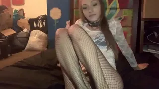 Teen joi feet