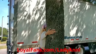 Lady Anni goes wee wee in the streets