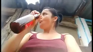 Lady masturbates in public