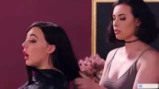 Passionate girlfriends Whitney & Jenna are licking
