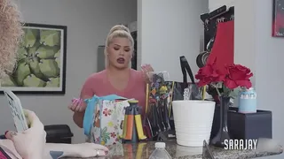 Sara Jay & Ashley Barbie Spread Their Legs & Ass To Get Oral Sex!