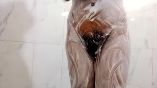 I'M CUMMMMING!!! - HOT MILFS CUM HARD need you while bathing