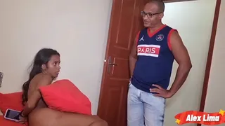 I caught the hottie masturbating and I had the chance to have sex with the hottie