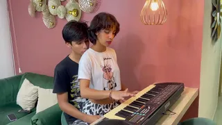I teach my little stepsister how to play the organ and I cum well in her.