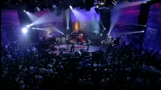 Liam and Noel Gallagher drop a killer song live!