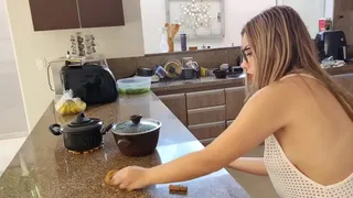 BLONDE BREAST