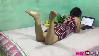Sex with my stepsister in her room, I don't let her study and I convince her to fuck while everyone is in the living room