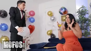 MOFOS - Jolee Love, Venom Evil, Jordi El Nino Polla - A Balloon-Popping Threesome
