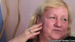 Mature blonde plumper fucked from both ends