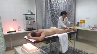A very rich MILF gives me full service
