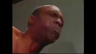 Muscular black dude fucks experienced Thai whore hard on the couch