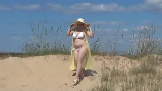 Mommy on beach 3