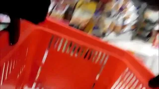 IN THE MIDDLE OF THE PANDEMIC AND AT ALL ROCK AND ROLL, IN FULL QUARANTINE MY FRIEND'S MOM GOES TO THE SUPERMARKET AND HAS TWO TYPES OF ANYONE 1