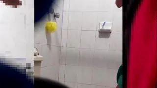 Spy cam! I spy on my cous/ in in the bathroom, homemade, real, spy cam