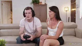 Naughty shows some skills to nerdy Stepson
