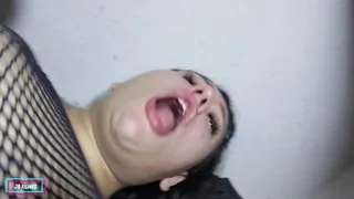 NYMPHO GIVING HER ASS IN THE BASEMENT