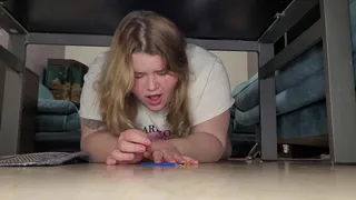 No need to get stuck under the table with such a nice big ass