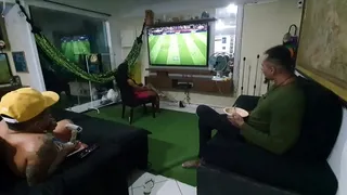 Novinha offers her ass if she gets lost in the game