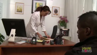 Lucky black guy gets to fuck a sexy slut in the doctor's office