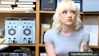 Fucking Cute Teenie in Guard's Office  - Teenrobbers.com