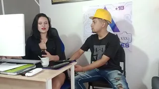 I take advantage of the fact that there is no one at home to fuck my little stepsister hard in the kitchen and cum in her pussy.