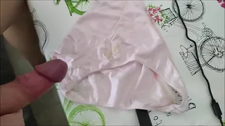 cumming panties