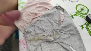 cumming panties
