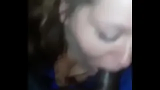 Slut wit a dick in her mouth