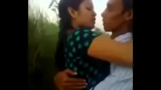 A-BOY-KISS-A-GIRL-IN-SCHOOL-FIELD---XVIDEOSCOM