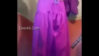 Indian girl peeing nd bath