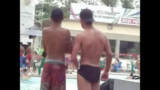 face dancing in the club