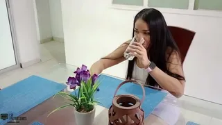 Hot wife Samantha Evans fucks her plumber!